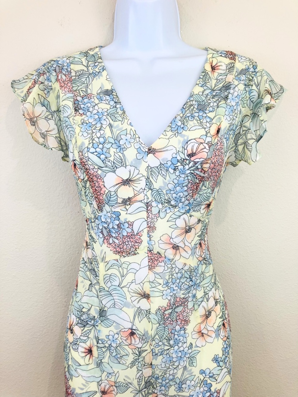 Tommy Hilfiger Chiffon Flutter-Sleeve Midi Dress - Picture 2 of 10